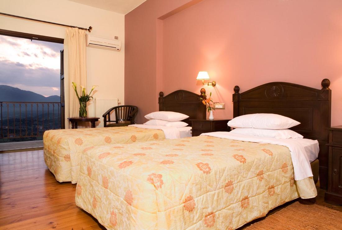 Vytina Mountain View Hotel Екстериор снимка